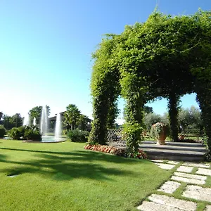 Royal Garden Otel